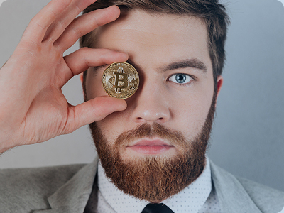 Julian Wolf – Chief Analyst bei QerzavX